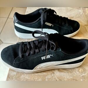 Puma Club II Era Sneaker Women's size 8 in black